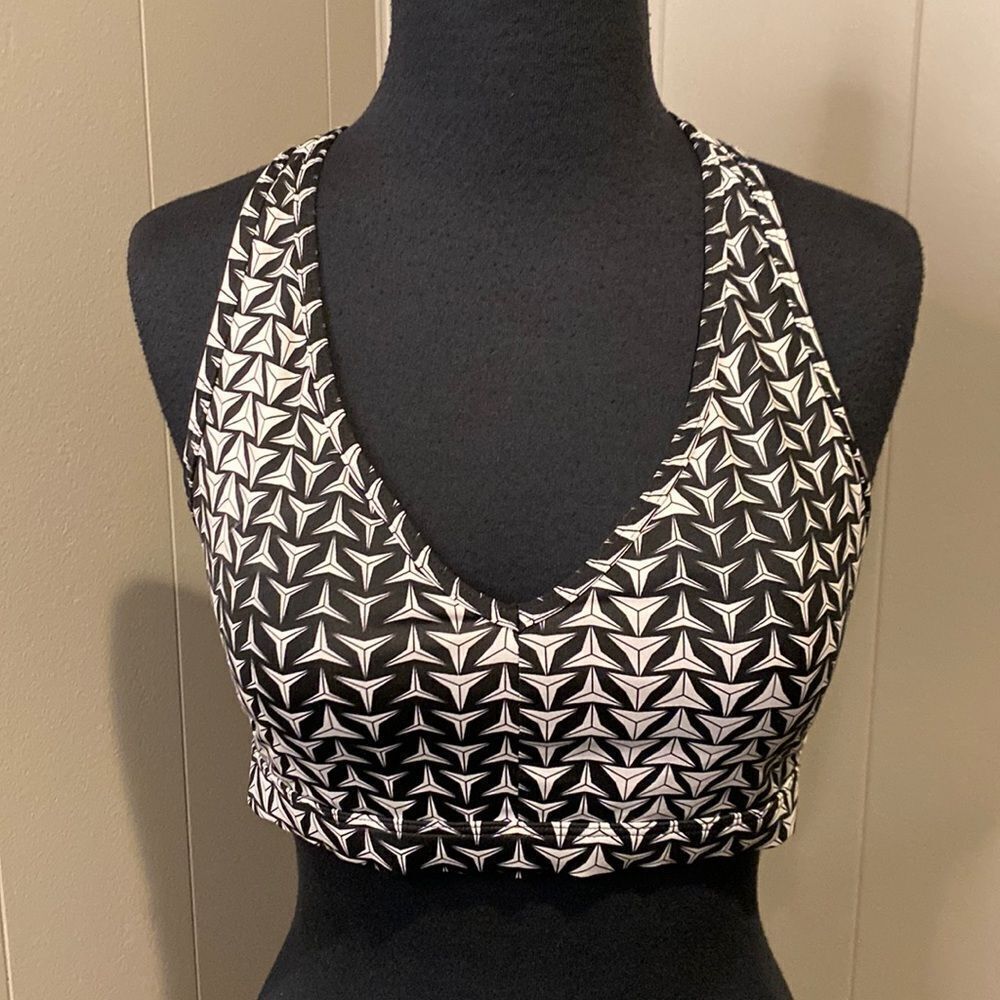 Victoria's Secret Black & White Printed Sports Bra